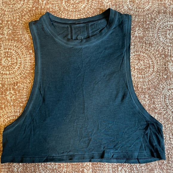 Bundle of 2 Lululemon Tank Tops! Please read description for sizing. - Picture 10 of 12